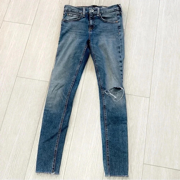 Rag & Bone Cate Mid-Rise Skinny Jeans with Distressed Knee in Blue sz 26 - Picture 5 of 16